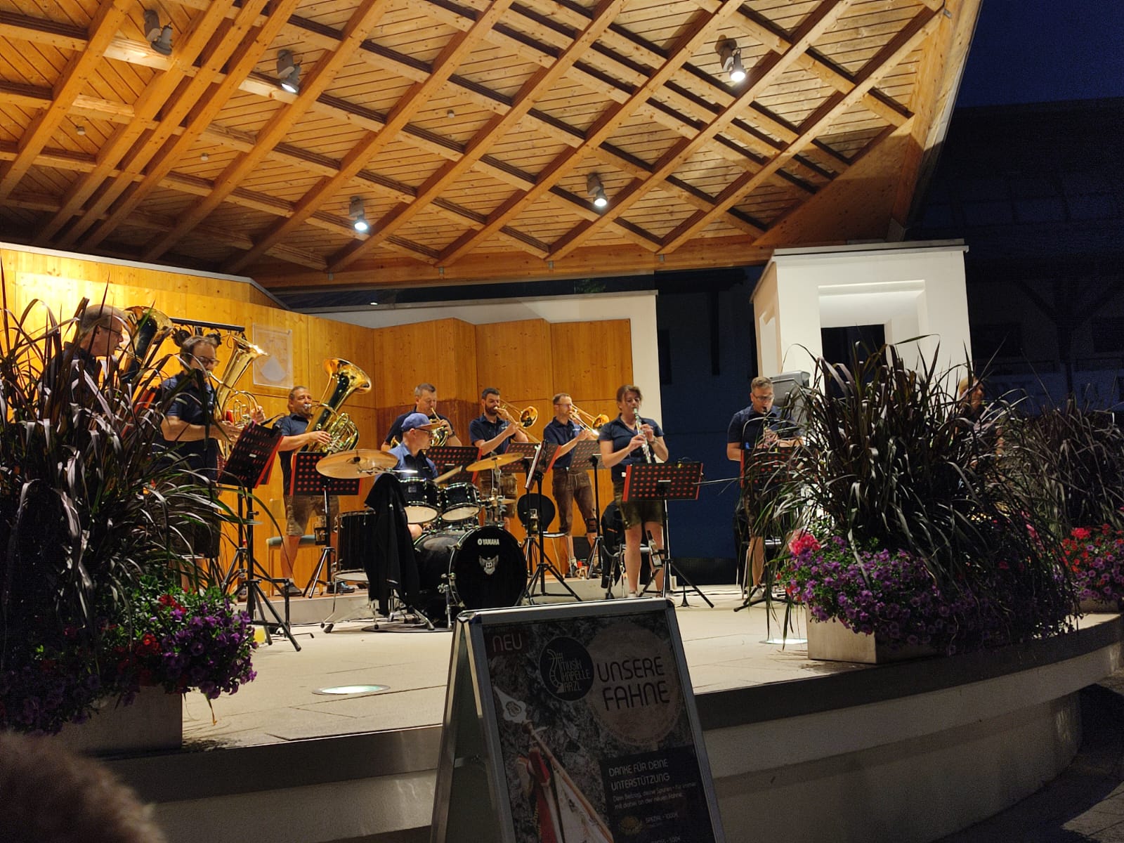 Platzkonzert mit der Stuawandmusig 2025